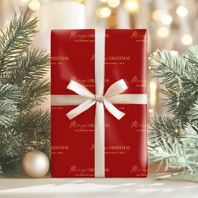 Papier Cadeau Élégant Rouge et or Joyeux Noël Nom de famille (Add a personal touch to your christmas gifts with personalized red and gold-effect text gift wrap)