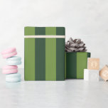 Papier Cadeau Élégant Vert Chasseur Jardin Rayure Verte<br><div class="desc">Papier d'emballage à rayures vertes simple - parfait pour des rayures colorées sur le thème du jardin.</div>