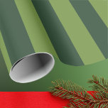 Papier Cadeau Élégant vert chasseur jardin vert rayure<br><div class="desc">Papier d'emballage à rayures vertes simple - parfait pour des rayures colorées sur le thème du jardin.</div>