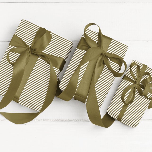 Papier Cadeau Élégant vert olive et blanc mince rayé (Elegant Striped Olive Green and White Wrapping Paper. Chic Fall Color, Ideal for Autumn Birthday)
