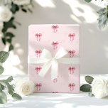 Papier Cadeau Elle noue le nœud rose  Shower de mariage<br><div class="desc">Elle noue le nœud rose  Shower de mariage Papier d'emballage
Les articles assortis sont disponibles.</div>