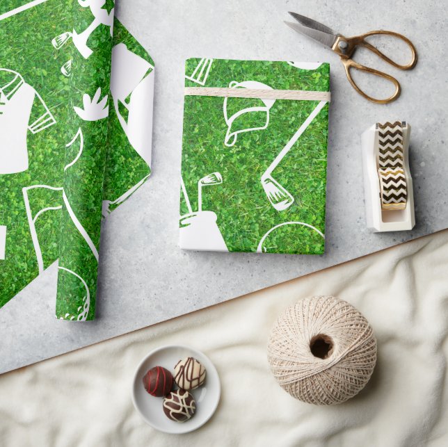 Papier Cadeau Équipement de golf sur fond d'herbe verte (Artisanat)