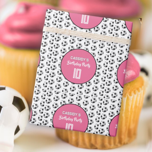 Papier Cadeau Fête d'anniversaire de footballeuse rose (Créateur téléchargé)