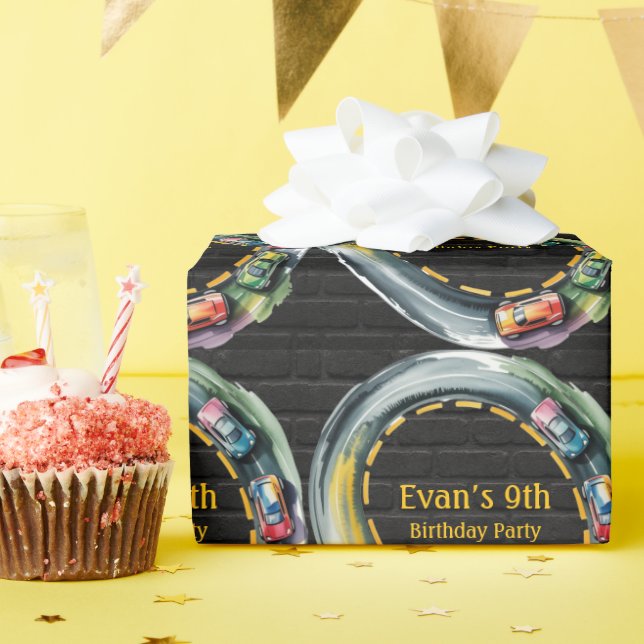 Papier Cadeau Fête d'anniversaire garçon piste de course à l'aqu (Fête d'anniversaire)