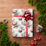 Papier Cadeau Feuilles de Noël et balles rouges<br><div class="desc">Beaux feuilles verts de Noël et boules de décoration rouge sur ce papier d'emballage</div>