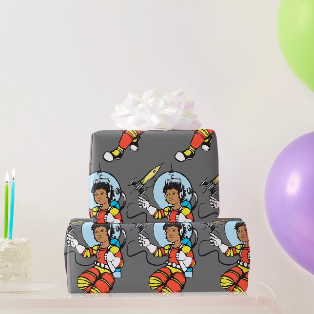 Papier Cadeau Fille astronaute avec lance-roquettes (Créateur téléchargé)