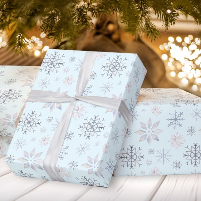 Papier Cadeau Flammes de neige d'hiver Bleu clair Noël (Winter Snowflakes Light Blue Christmas Wrapping Paper)
