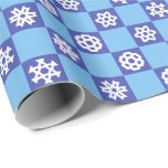 Papier Cadeau Flèches blanches sur grille bleue<br><div class="desc">Des flocons de neige en papier inspirés des flocons sur des carrés bleu foncé alternent avec des carrés bleu clair vides sur cette conception hivernale.</div>
