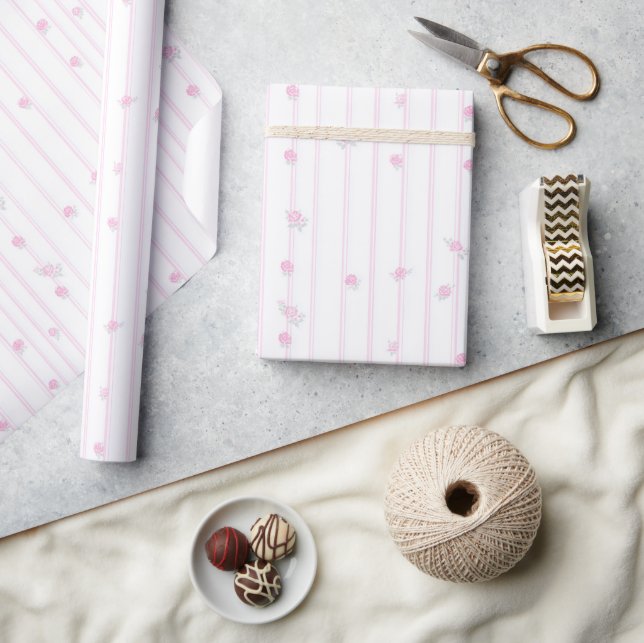 Papier Cadeau Fleurs en rose poudré et rayures  (Artisanat)