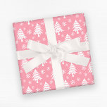 Papier Cadeau Flocon de neige Whimsical Christmas Tree Rose Blan<br><div class="desc">Ce joli rouleau de papier d'emballage rose et blanc de Noël,  présente un arbre de Noël fantaisiste et un motif de flocon de neige.</div>