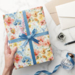 Papier cadeau floral aquarelle bohème chic aux fle<br><div class="desc">Enveloppez chaque cadeau dans l'élégance rêveuse d'une prairie à l'aquarelle. Ce papier d'emballage premium met en valeur des fleurs sauvages peintes à la main dans des tons doux de rose blush, de bleu poussiéreux, de pêche et de jaune atténué, créant une palette aérienne et artistique qui se sent vibrante tout...</div>