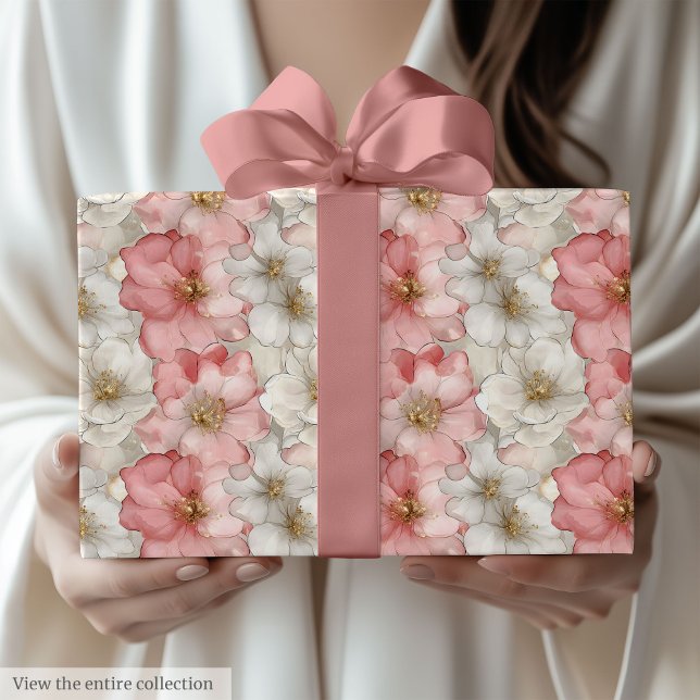 Papier cadeau floral doré et rose pastel éthéré (Ethereal pastel pink and gold floral gift wrap)