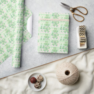 Papier Cadeau Fond de trèfle à quatre feuilles vert pour la Sai