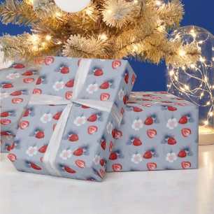 Papier Cadeau Fraises, Fleurs, Feuilles sur fond bleu clair