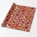 Papier Cadeau Golden Christmas Holly motif sur rouge<br><div class="desc">Motif de Golden Christmas Holly avec baies noires et blanches sur Pantone texturé Samba arrière - plan rouge. ©Claudia Böttcher | www.colorofmagic.design</div>