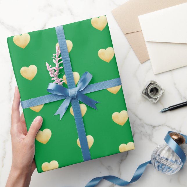Papier Cadeau Golden Foil Hearts Motif sur Green (Cadeaux)