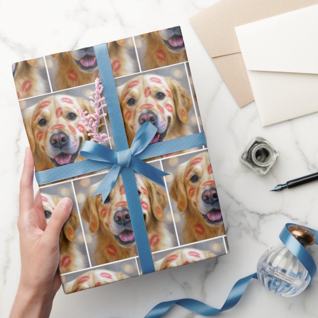 Papier Cadeau Golden Retriever with Red Lipstick Kisses (Cadeaux)