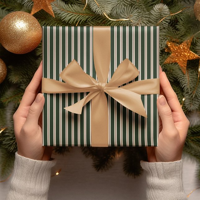 Papier Cadeau Grandes Blancs Sur Motif De Noël Vert (Créateur téléchargé)