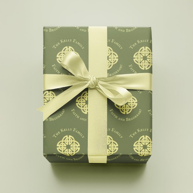 Papier Cadeau Green Celtic Cross Classic Custom (Celtic cross custom wrapping paper. )