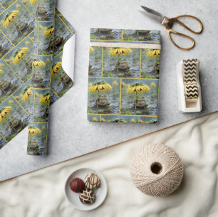 Papier Cadeau Grenouille sous un parapluie tournesol sous la plu