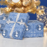 Papier Cadeau Hanoukka Personnalisée De Black And White Snowman<br><div class="desc">Cartoon noir et blanc Snowman Winter Holiday Personnalisé Happy Hanoukka Round Design Enveloppement Papier Cadeau Cadeau. Peut être customisé pour modifier la couleur arrière - plan. Le vent souffle-t-il sur Mister Snowman ou vient-il de perdre son équilibre ? L'expression "oh cher" sur son petit visage enneigé me fait sourire. Ajoutez...</div>