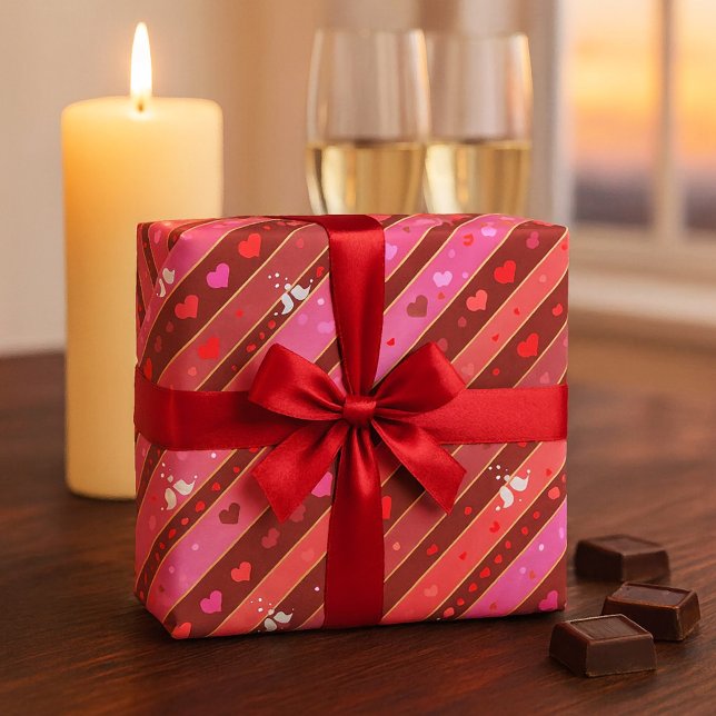 Papier Cadeau Inséparables Coeurs Valentine Motif Enveloppement  (Valentine's Day wrapping paper featuring a striped pattern in pink and red, with cute love birds)