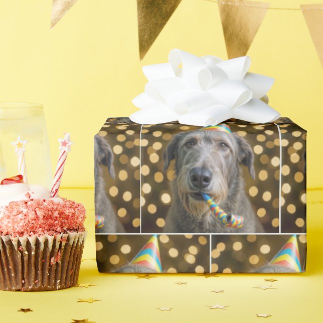 Papier Cadeau Irish Wolfhound de anniversaire avec chapeau de fê (Fête d'anniversaire)