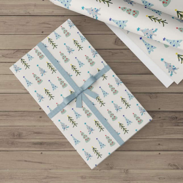 Papier Cadeau Joli caniche de Noël (Icy blue and green hand-drawn Scandinavian Christmas trees wrapping paper for hygge holiday decor)