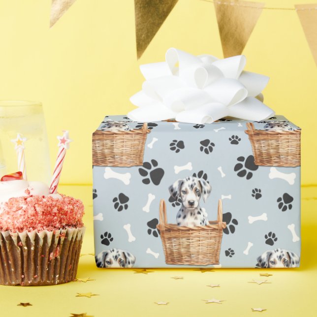 Papier Cadeau Joli chiot dalmate en panier Empreinte de patte (Fête d'anniversaire)