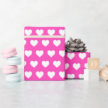 Papier Cadeau Joli Coeur blanc Motif Neon rose<br><div class="desc">Festif, moderne et simple, papier d'emballage chic présente de beaux coeurs blancs motif sur un arrière - plan élégant rose néon. Enveloppez vos cadeaux avec amour, parfait pour la Saint Valentin, les vacances de Noël, mariage, anniversaires ou un baby shower! Conçu exclusivement pour vous par Happy Dolphin Studio. Si vous...</div>