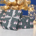 Papier Cadeau Joli Snowmen Snowflakes Green Christmas<br><div class="desc">Ajoutez une touche festive et ludique à vos cadeaux de vacances avec ce charmant papier d'emballage vert de Noël. Le décor vert et éclatant donne le ton d'un design enchanteur avec des bonhommes de neige gais, une végétation luxuriante et des flocons de neige délicats. Ce motif moderne et fantaisiste apporte...</div>