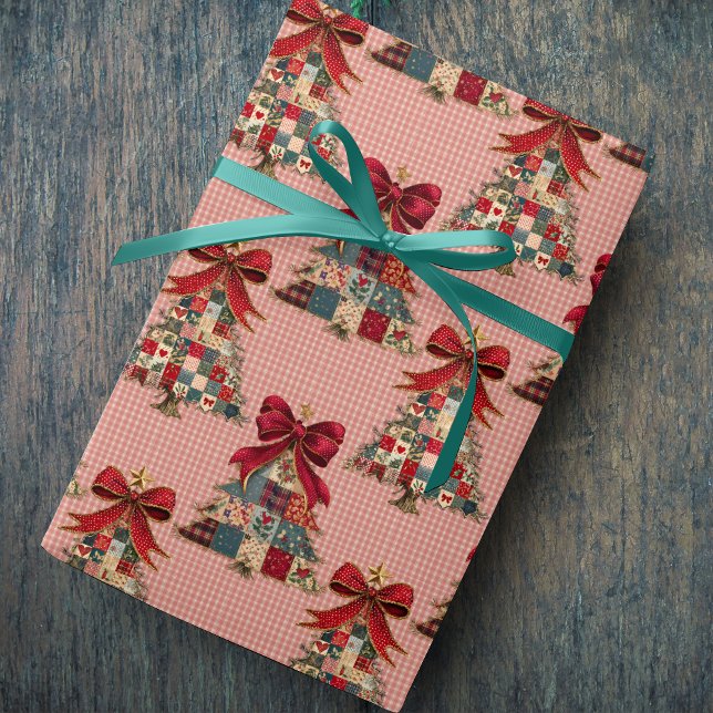 Papier Cadeau Jolis arbres de Noël patchwork en vichy rose (Créateur téléchargé)