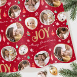 Papier Cadeau Joy Christmas Ornament Photo Collage Rouge<br><div class="desc">Répandez la joie de Noël avec cet emballage cadeau de vacances élégant. Un design personnalisé amusant avec six de vos propres photos et texte personnalisé. Si vous préférez, vous pouvez remplacer le nom du bénéficiaire par votre nom de famille ou l'année de congé. Ce motif sans couture présente des ornements...</div>