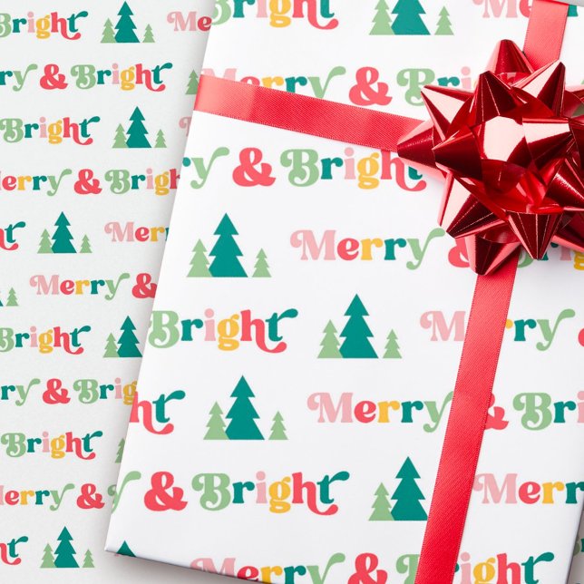 Papier Cadeau Joyeux et brillants arbres de Noël couleur police  (Merry & bright Christmas trees colorful retro font Wrapping Paper)