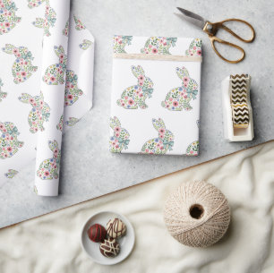 Papier Cadeau Lapin de Pâques aux fleurs sauvages roses et bleue