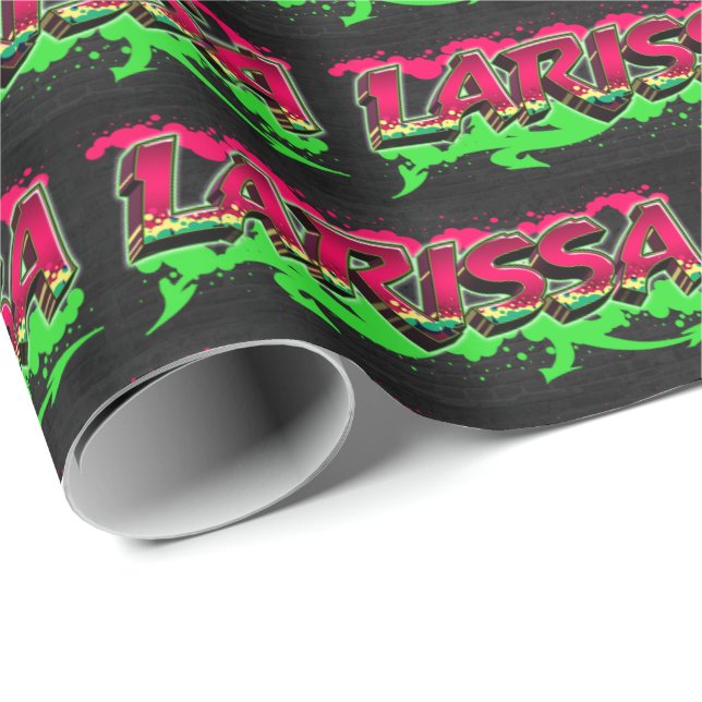 Papier Cadeau Larissa prénom nom graffiti rouge vert (Coin rond)