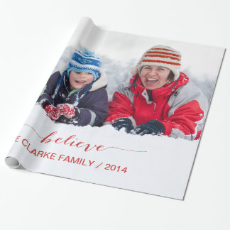 PAPIER CADEAU LE ROUGE CROIENT SIMPLEMENT DES SALUTATIONS DE
