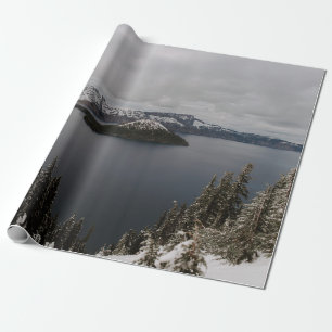 PAPIER CADEAU LES ARBRES SUR LA MONTAGNE COUVERTE DE NEIGE PRÈS