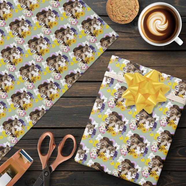 Papier Cadeau Lion Lionne Floral Vert  (Créateur téléchargé)