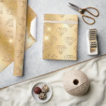 Papier Cadeau Mariage Engagement Élégant Étincelle Diamant Or<br><div class="desc">Le papier cadeau Mariage Engagement Élégant Étincelle Diamant Or présente un motif élégant de diamants dorés étincelants sur un fond doré. Parfait pour les mariages,  les fiançailles,  les anniversaires et bien plus encore. Conçu par Evco Studio www.zazzle.com/store/evcostudio</div>