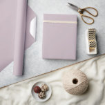 Papier Cadeau Mauve Finery violet couleur solide<br><div class="desc">Papier d'emballage couleur solide dans une grande variété de couleurs pour tous vos cadeaux de mariage et de douche. Les couleurs pour 2025 sont foncées et audacieuses et c'est ce que vous trouverez dans mes derniers designs avec des noms de couleurs de différentes entreprises de design.</div>