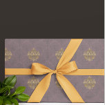 Papier Cadeau Médaillon vintage d'antiquité Smoky Mauve<br><div class="desc">Envoyez un doux message avec ce design de style vintage. Motif de masques fumé ancien avec médaillons de couleur or. Vos cadeaux auront un look vintage et romantique. Parfait pour la Fête des mères,  la Fête des Valentines,  les Anniversaires,  les baby showers.</div>