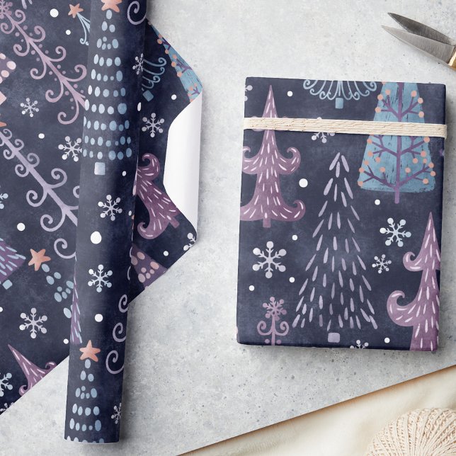 Papier Cadeau Mignons arbres de Noël Whimsical Festive en violet (Créateur téléchargé)