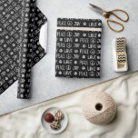 Papier Cadeau Minimaliste noir | Peace Love Joy Christmas<br><div class="desc">Créez un papier d'emballage personnalisé et un emballage cadeau personnalisé pour toutes les occasions. Lorsque vous donnez un cadeau emballé dans du papier d'emballage personnalisé, il est sûr de mettre un sourire sur le visage de chacun! Ajoutez votre libellé personnalisé à cette conception à l'aide des cases "Modifier ce modèle...</div>