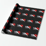 Papier Cadeau Miss America Crown & Santa Hat Christmas Cadeau<br><div class="desc">Papier d'emballage de Noël avec une couronne argentée à quatre points et un chapeau de Noël rouge festif portant l'askew sur un côté. Joyeux texte de Noël sous la couronne. Rouge,  argent et blanc sur arrière - plan noir. Customisez cet objet ou achetez tel quel.</div>