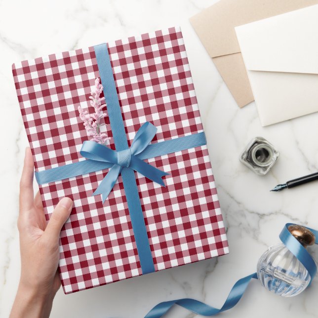 Papier Cadeau Motif carreaux gingham rouge classique  (Cadeaux)