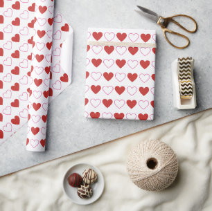 Papier Cadeau Motif Classique de Cœurs Rouges Roses et Blancs Mi