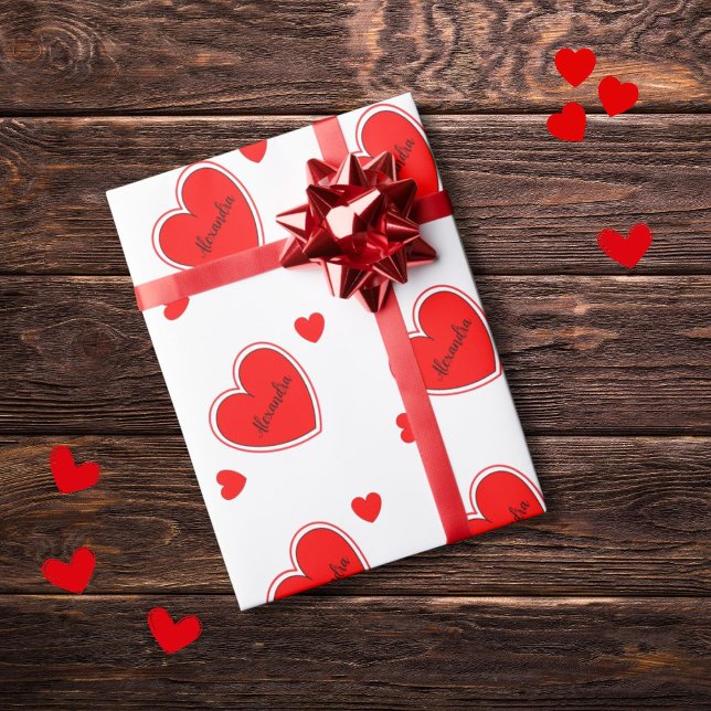 Papier Cadeau Motif coeur rouge nom personnalisé sur blanc (Créateur téléchargé)
