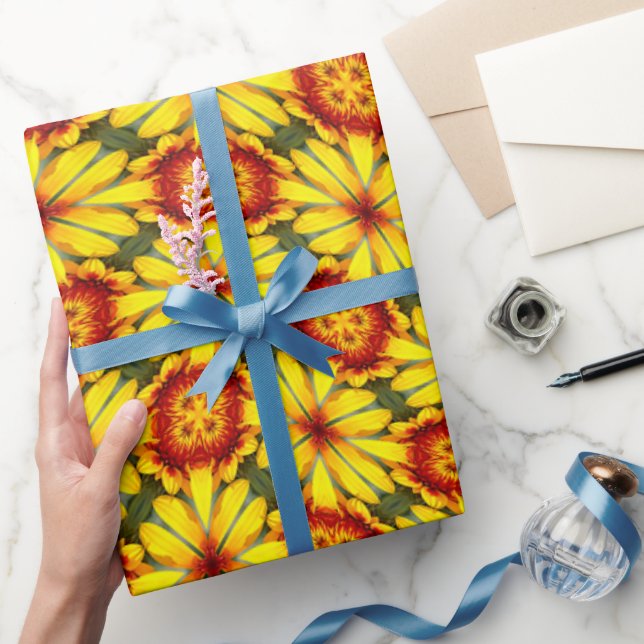 Papier Cadeau Motif de fleurs d'or (Cadeaux)