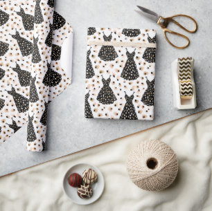 Papier Cadeau Motif de mode de robe noire avec tache abstraite